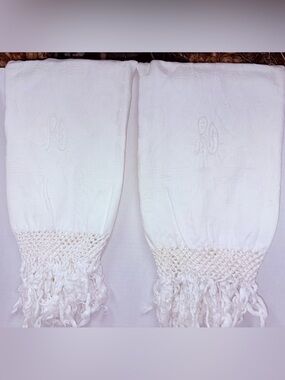 European Monogram Damask Hand Towels